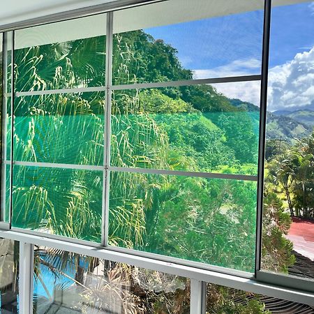 Albergue Turistico Gstir Pozuzo Exteriör bild
