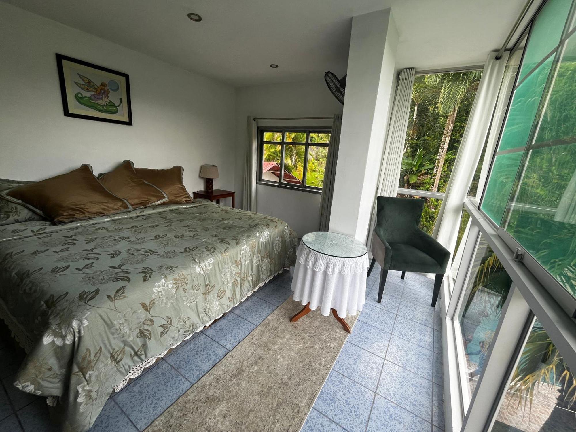Albergue Turistico Gstir Pozuzo Exteriör bild